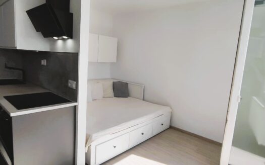 Na prenájom svetlý 1 izbový byt v Bratislave, Ivánska cesta